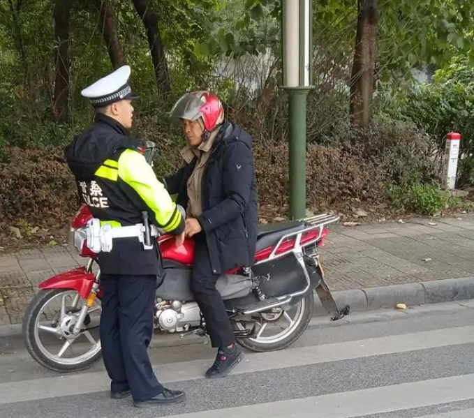 查處酒駕，只為大家的出行保駕護航